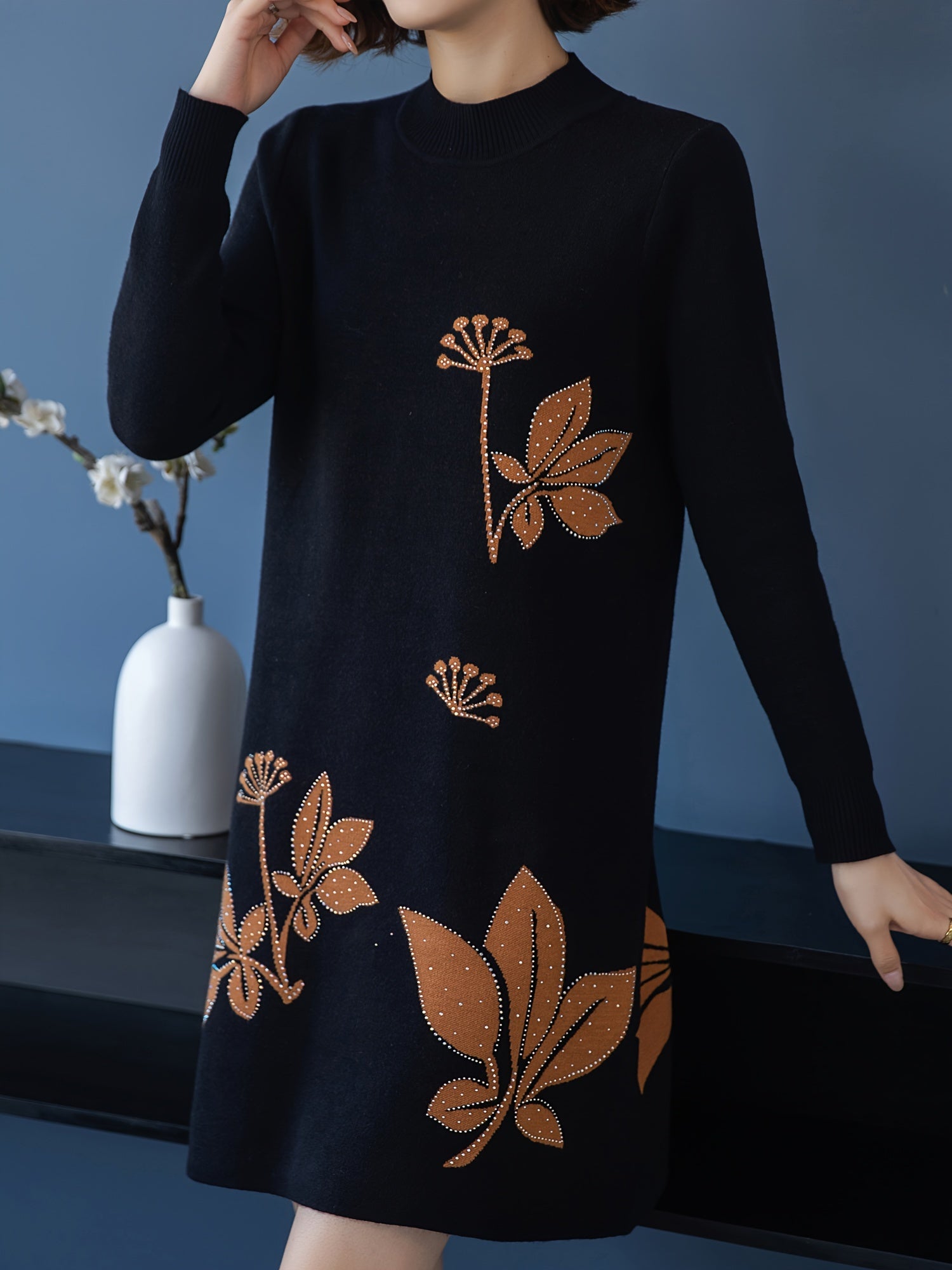 Lourdes™ - Robe pull fleurie élégante à col rond