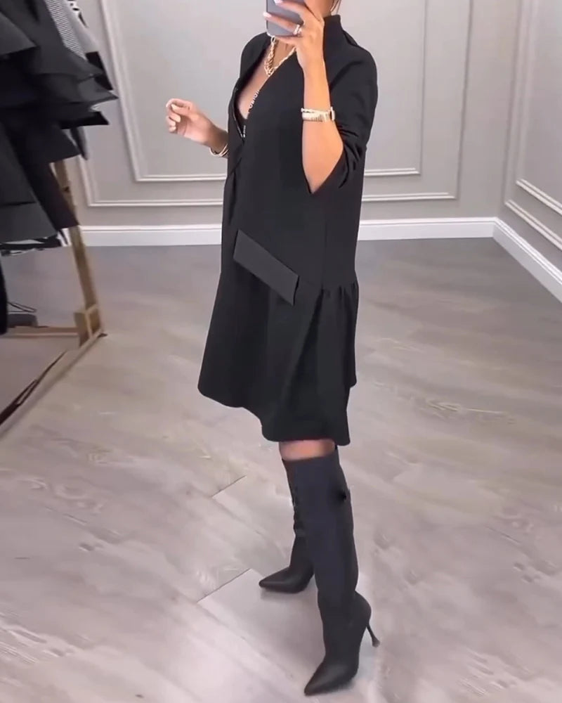 Elyssane™ - Robe fluide à l’allure artistique et col en V