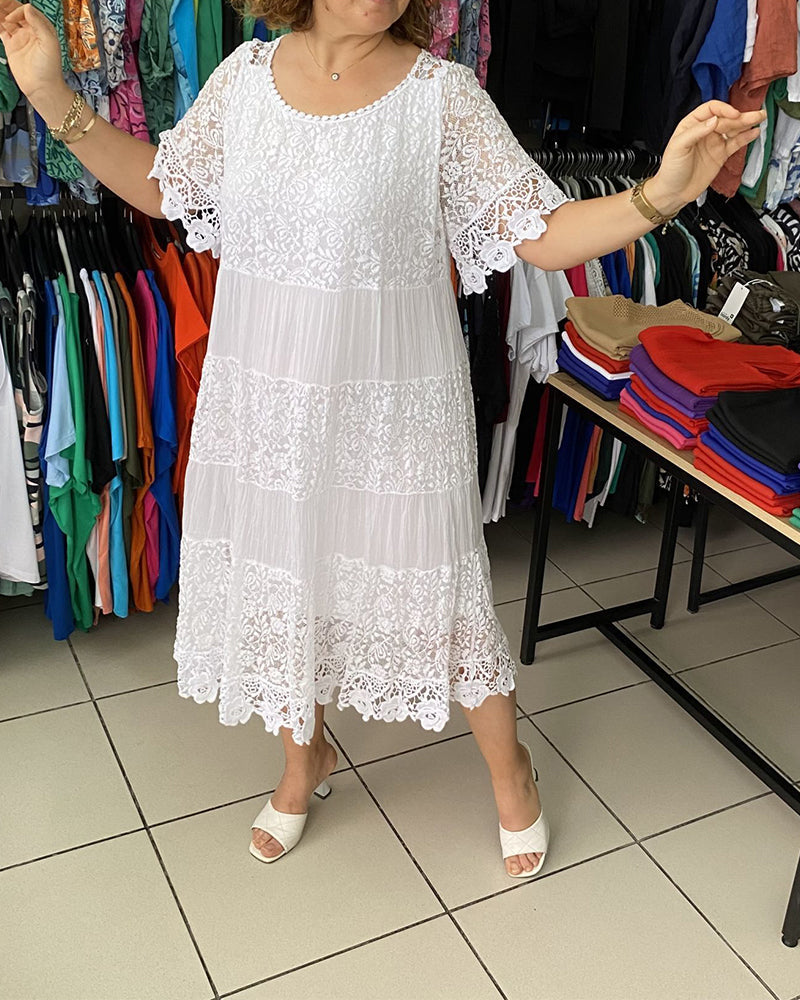 Isis™ - Robe en dentelle unie à manches courtes