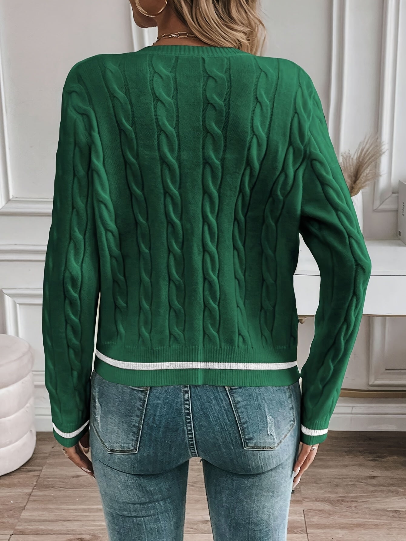 Elvyna™ - Cardigan Doux Boutonné au Charme Intemporel