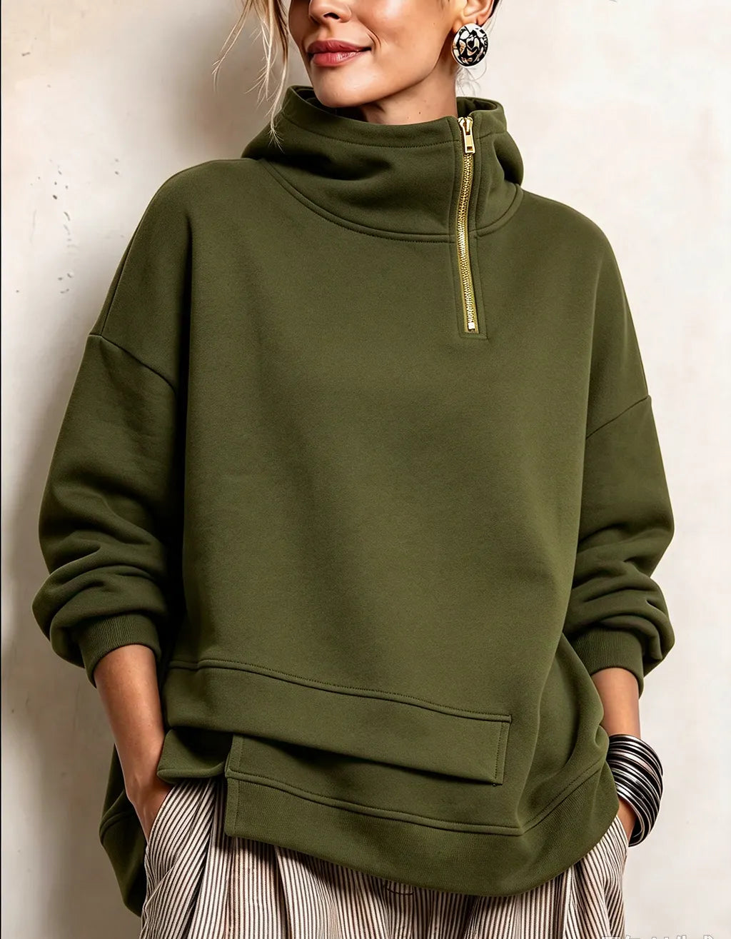 Janine - Sweat femme à col montant zippé et ourlet asymétrique