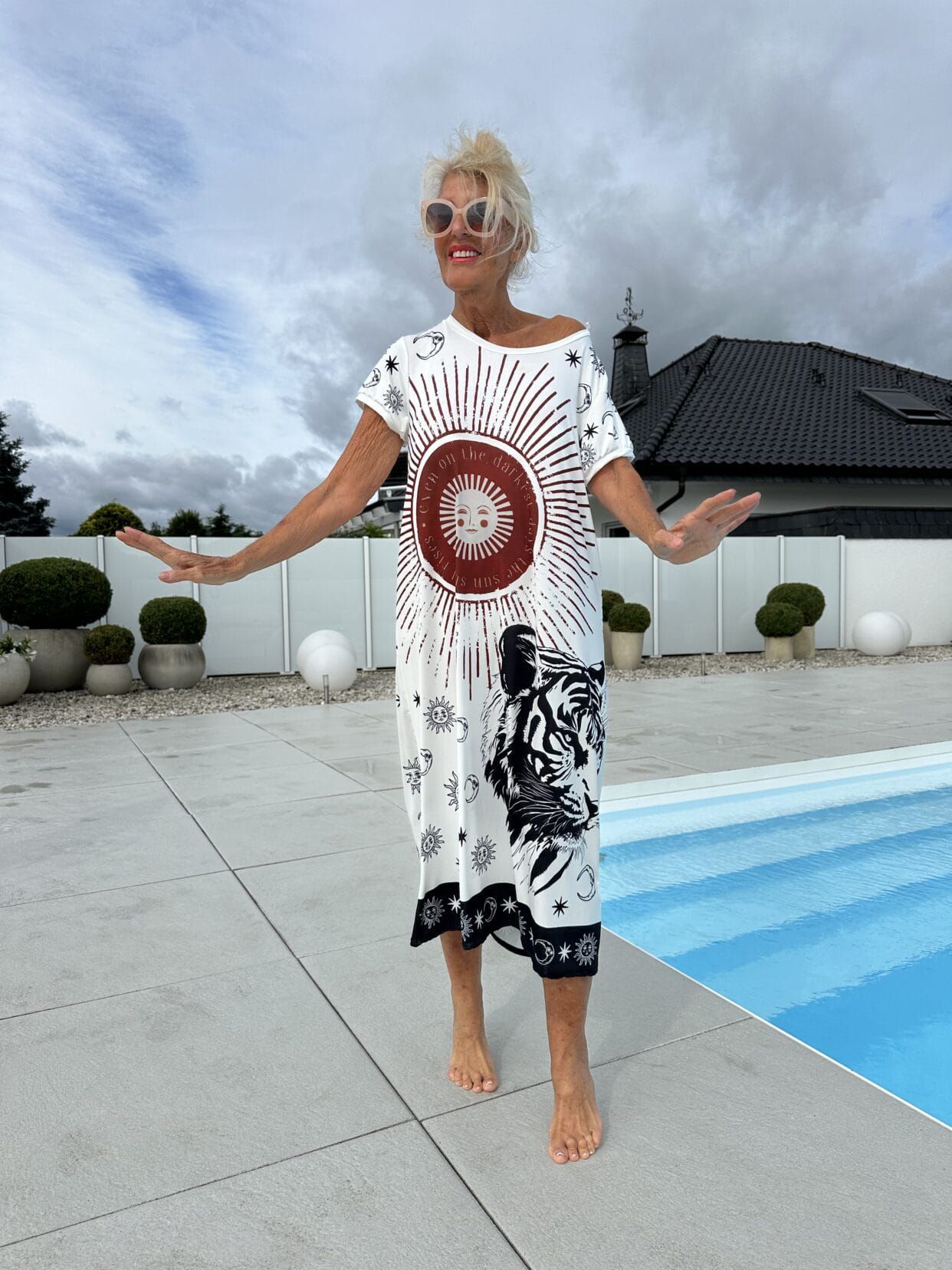 Cerelina™ - Robe d'été pour femme à manches courtes et décolleté en V, avec imprimé