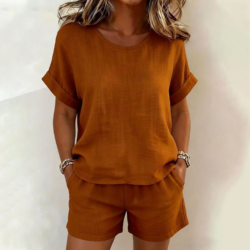 Linnea - Ensemble femme léger avec t-shirt et short