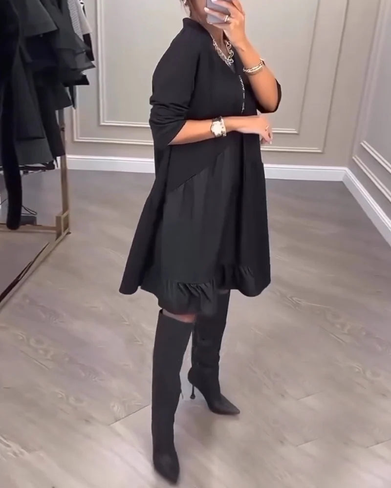 Elyssane™ - Robe fluide à l’allure artistique et col en V
