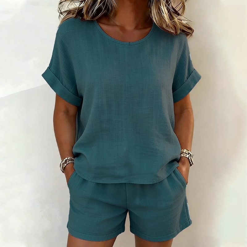 Linnea - Ensemble femme léger avec t-shirt et short
