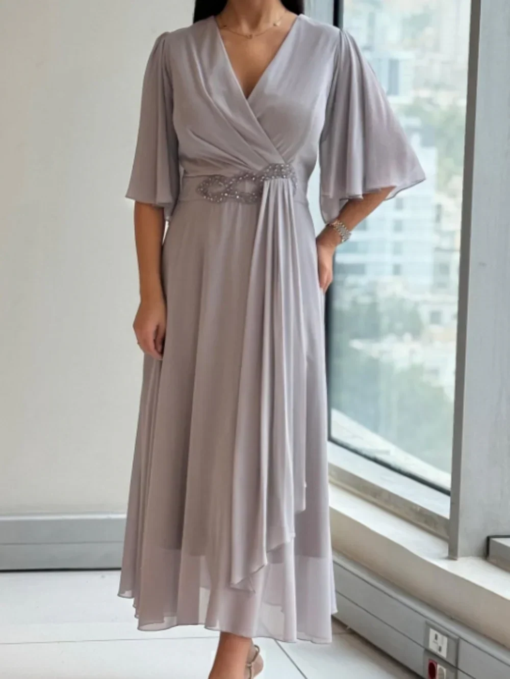 Lavyra™ - Robe Longue Fluide à Manches Papillon