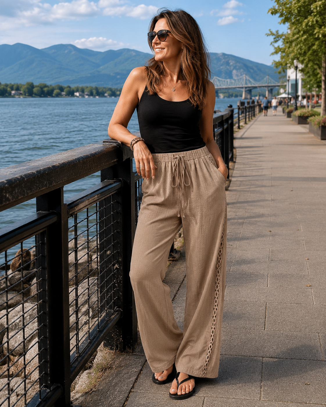 Virelle - Pantalon femme bohème droit avec dentelle latérale