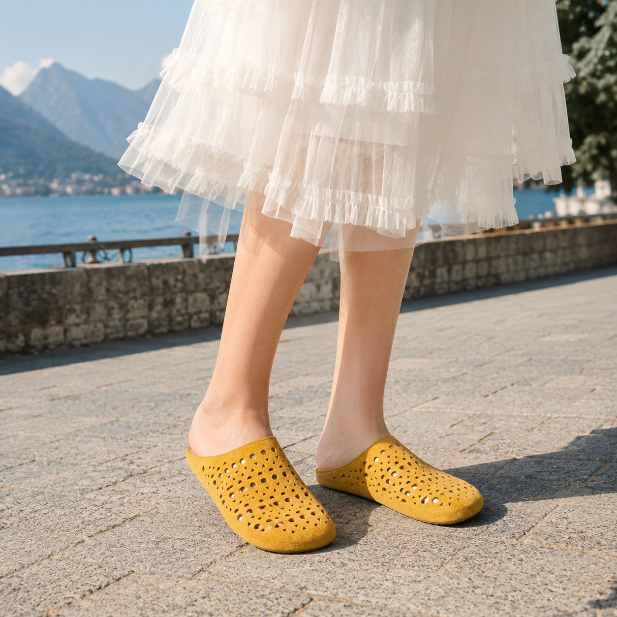 Galessa - Chaussons femme ajourés en suède artificiel
