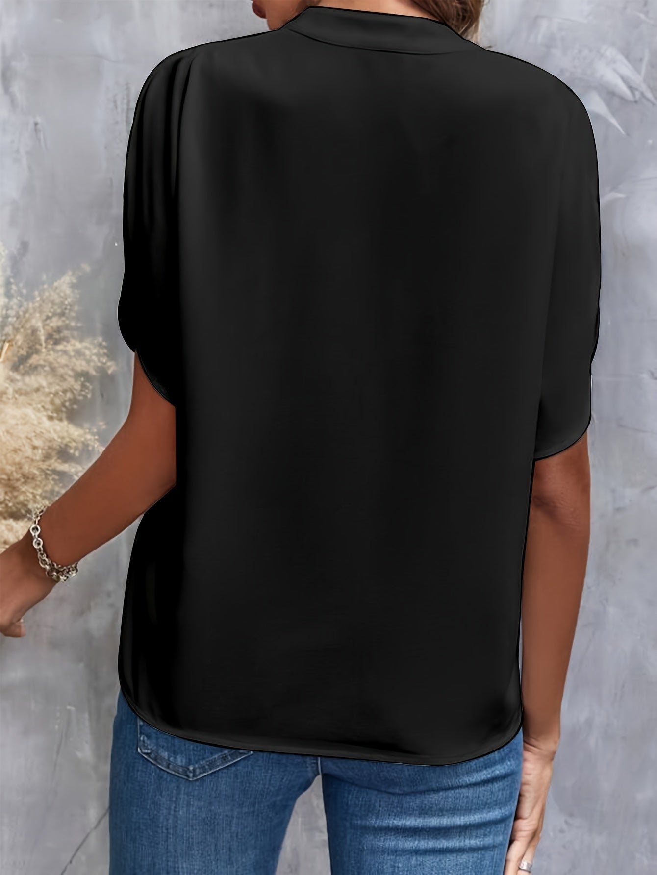 Kiana™ - Blouse Unicolore avec Col en V