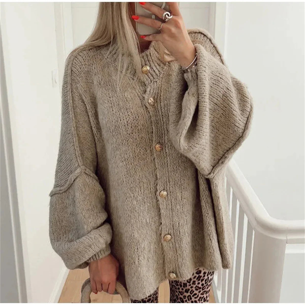 Lili™ - Pull Ample à Boutons Métalliques