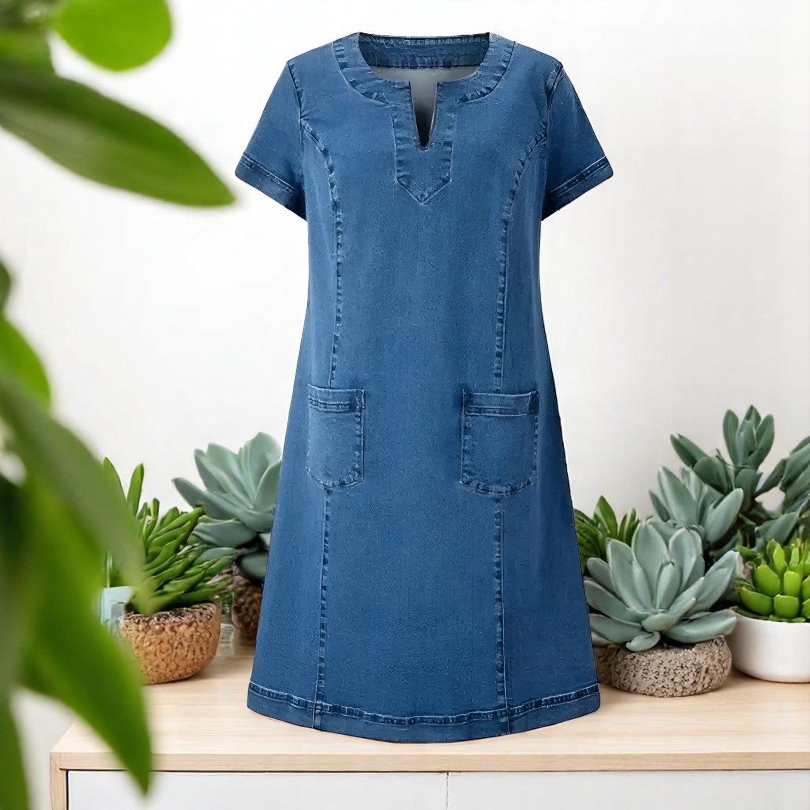 Auvira™ - Robe femme denim courte col fendu poches avant manches courtes