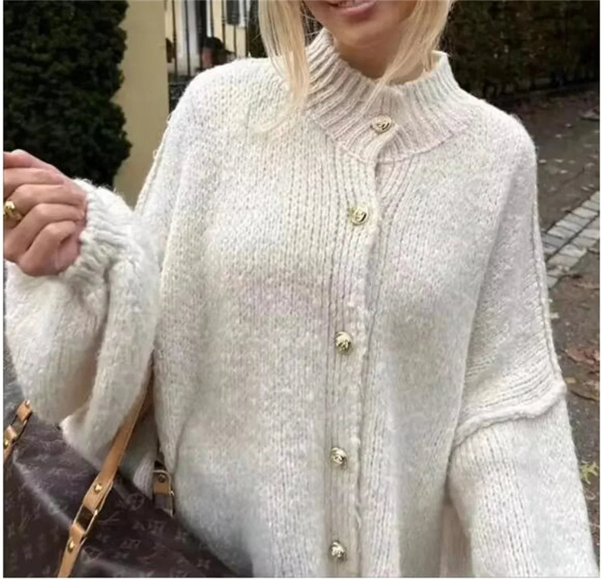 Lili™ - Pull Ample à Boutons Métalliques