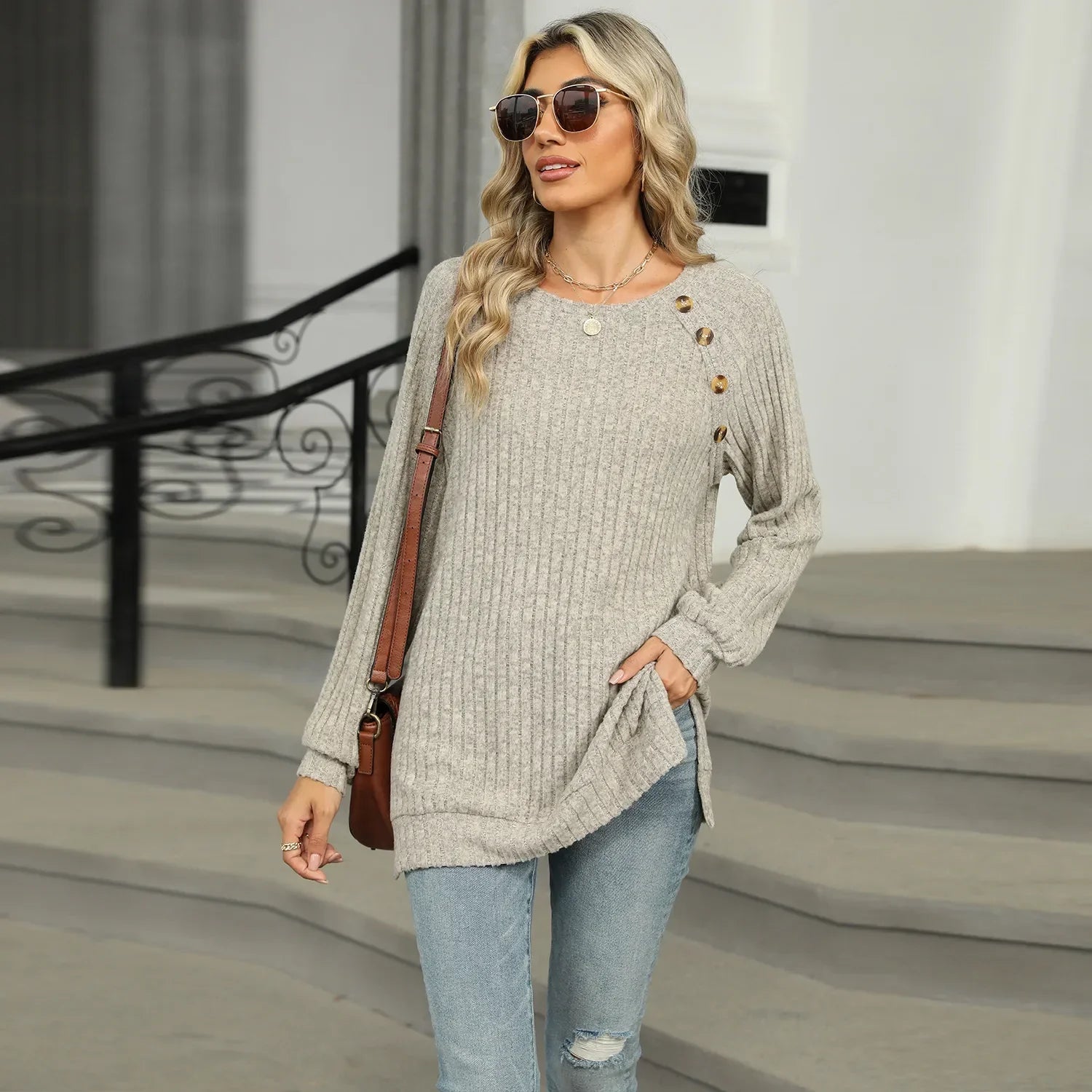 Aline™ - Pull élégant pour femme avec boutons décoratifs