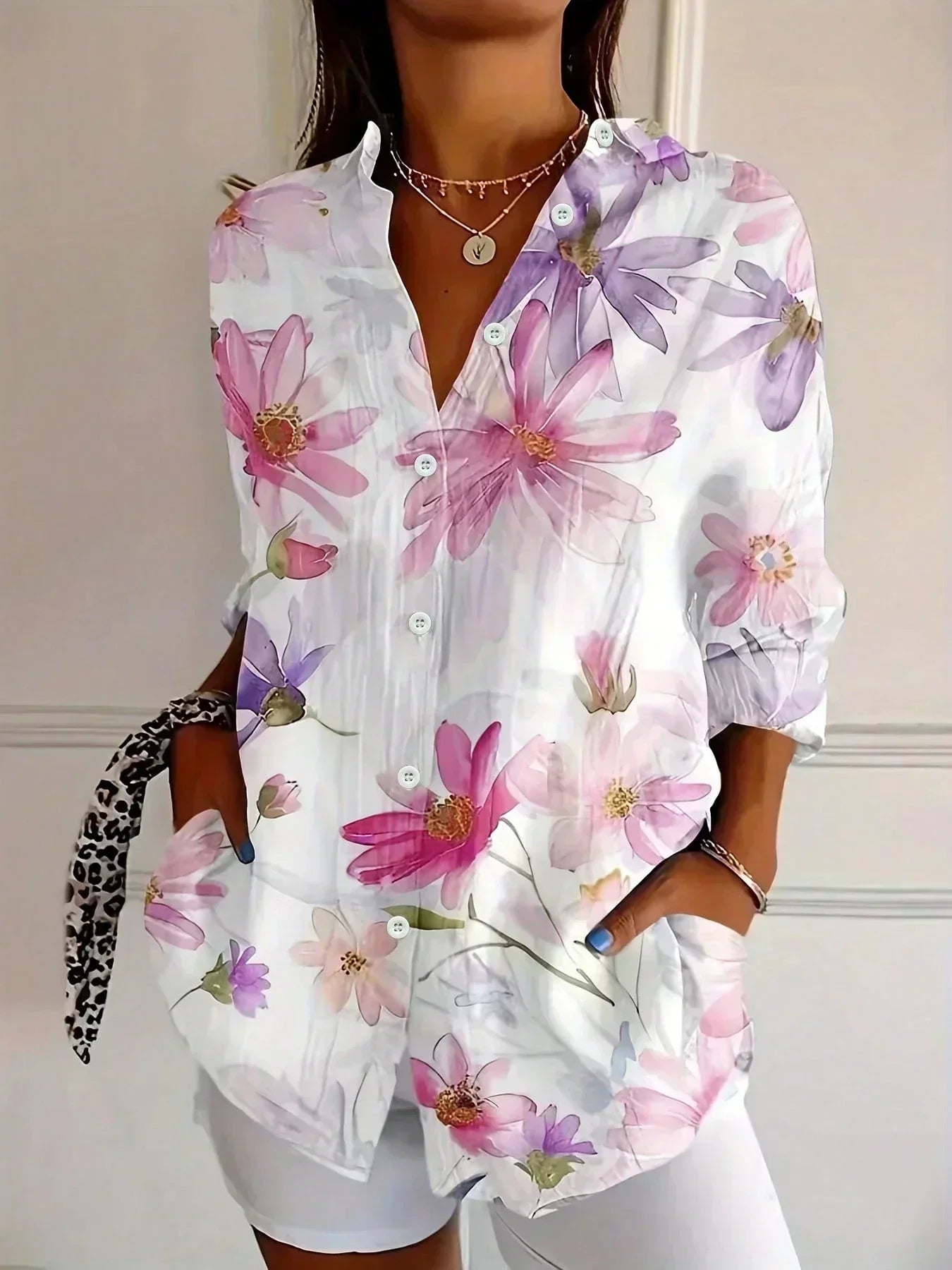 Myzelle™ - Blouse femme fluide imprimée manches longues col V boutonnée élégante