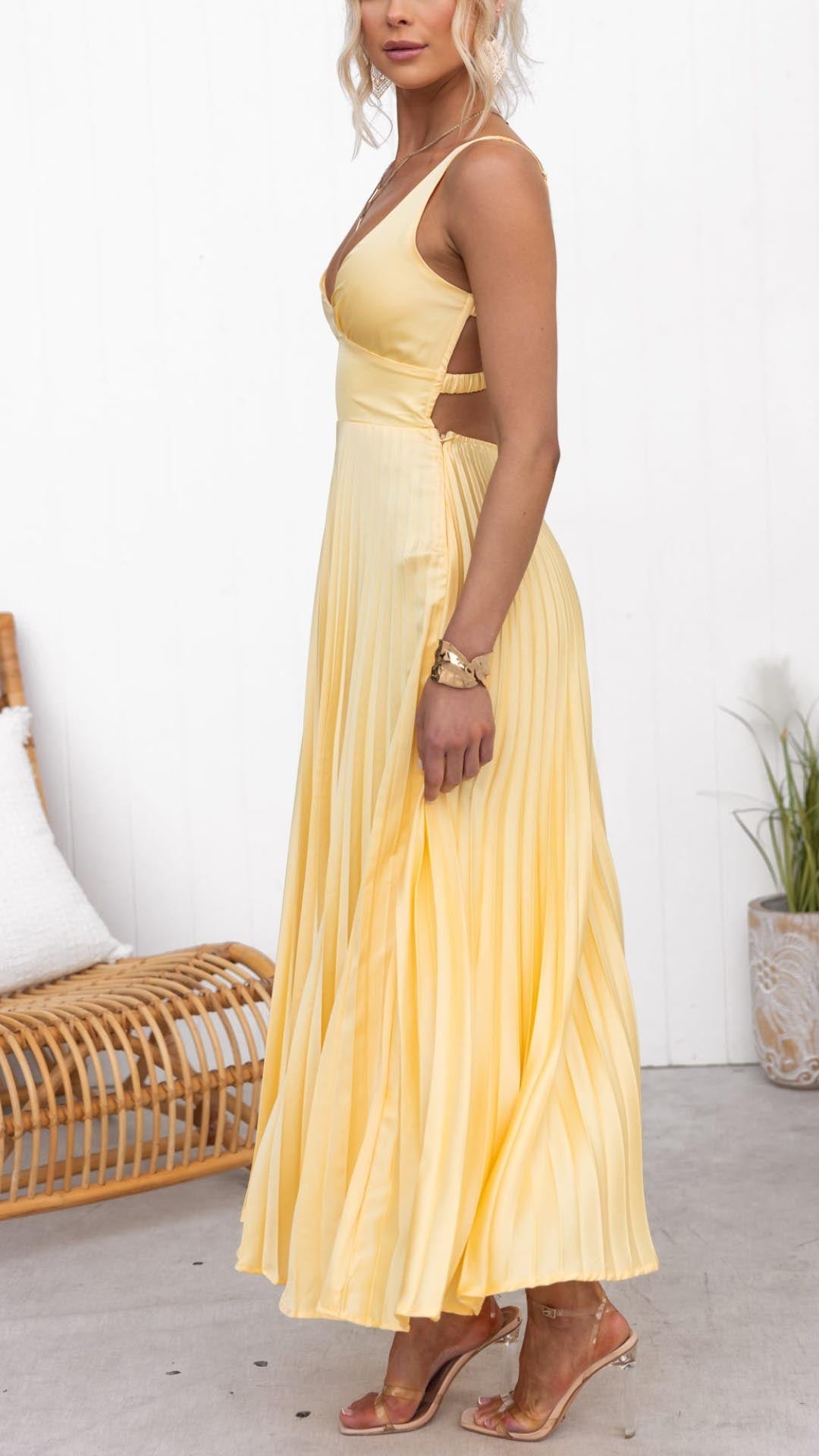 Darya™ - Robe Maxi Plissée Jaune à Décolleté en V
