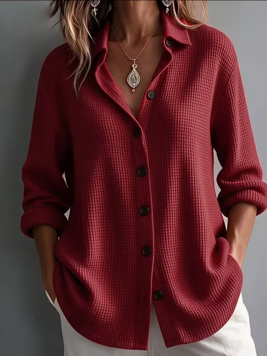 Leentje - Chemise femme en maille texturée à col et boutons