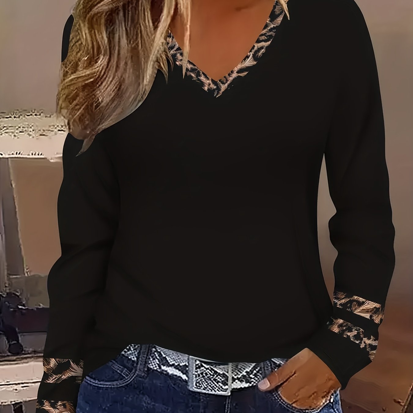 Pavlina - T-shirt Rayé Chic à Col en V