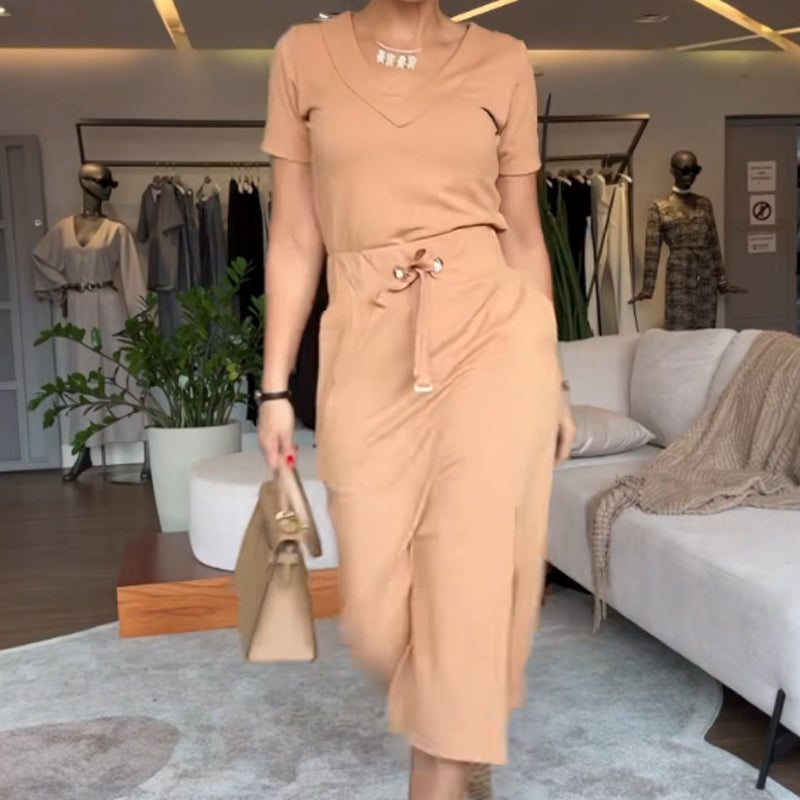 Quelara™ - Ensemble Top et Jupe avec Décolleté en V – Élégance Moderne et Confort Assuré