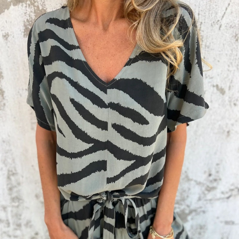 Alina™ - Ensemble top et pantalon à col en V imprimé zèbre