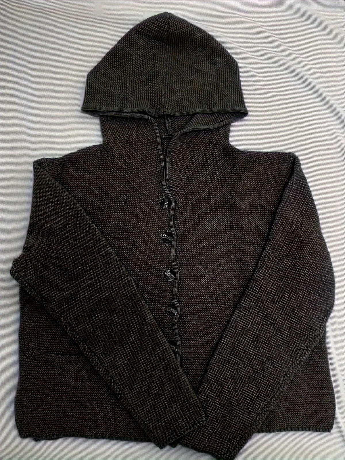 Maëline - Cardigan femme en grosse maille à capuche et boutons
