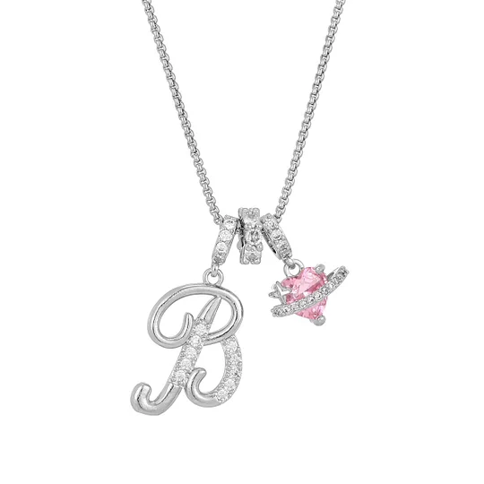 Carmelle™ - Collier Initiale Avec Cœur Rose Brillant