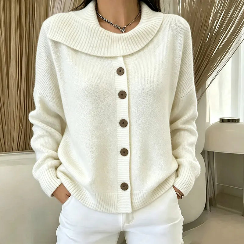 Cornelia - Cardigan femme en maille boutonné à col irrégulier