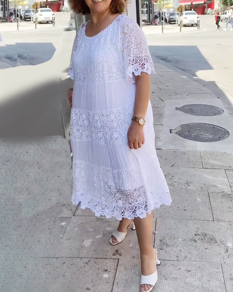 Isis™ - Robe en dentelle unie à manches courtes