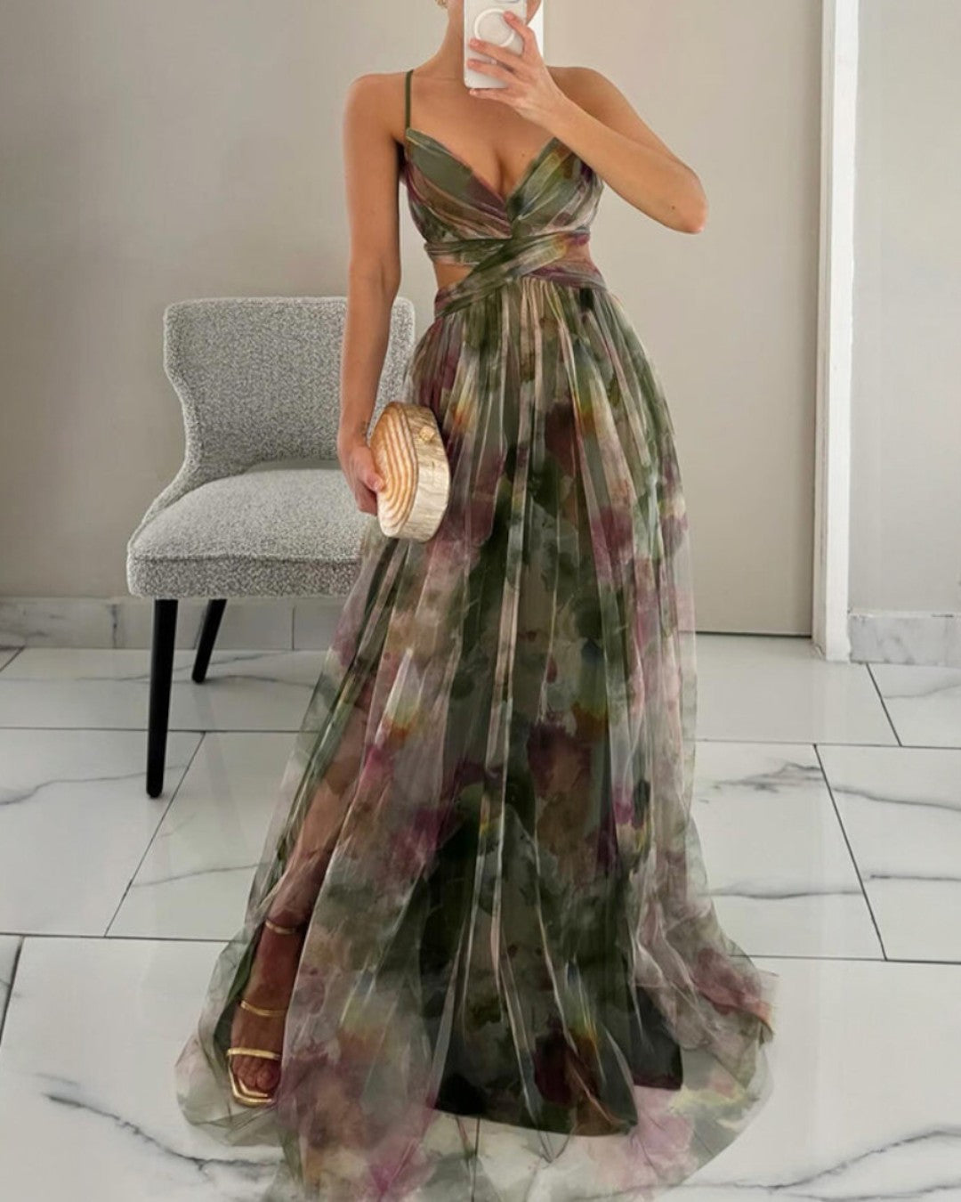 Helena™ - Robe Maxi Femme Fluide Décolleté V Bretelles Fines Élégance Florale