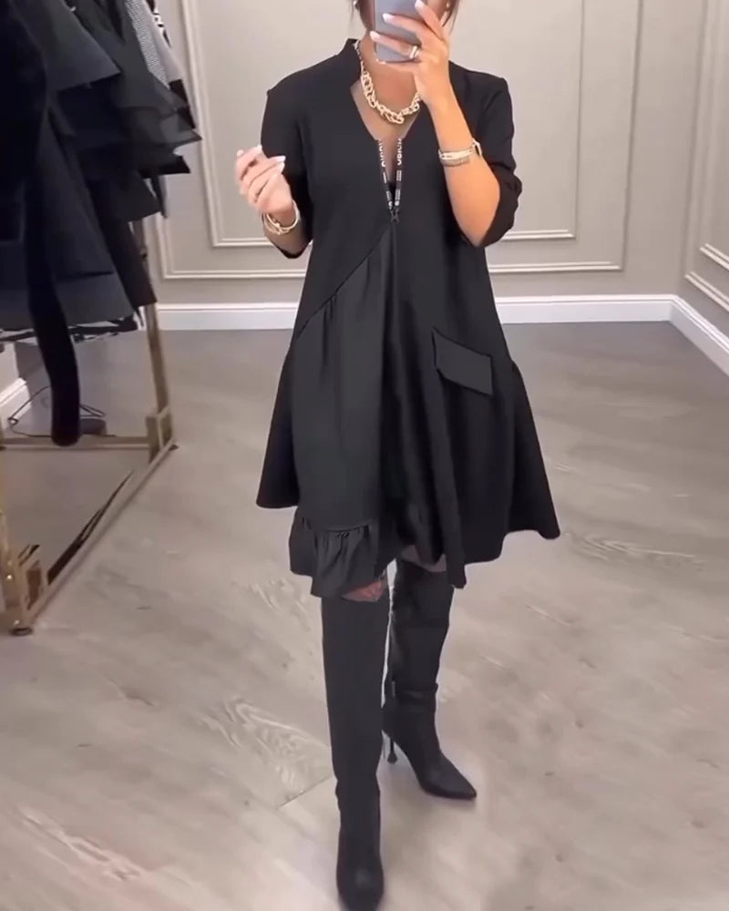Elyssane™ - Robe fluide à l’allure artistique et col en V