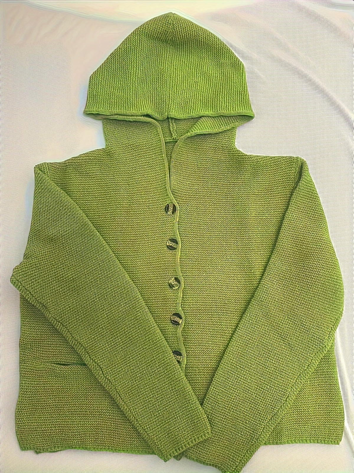 Maëline - Cardigan femme en grosse maille à capuche et boutons