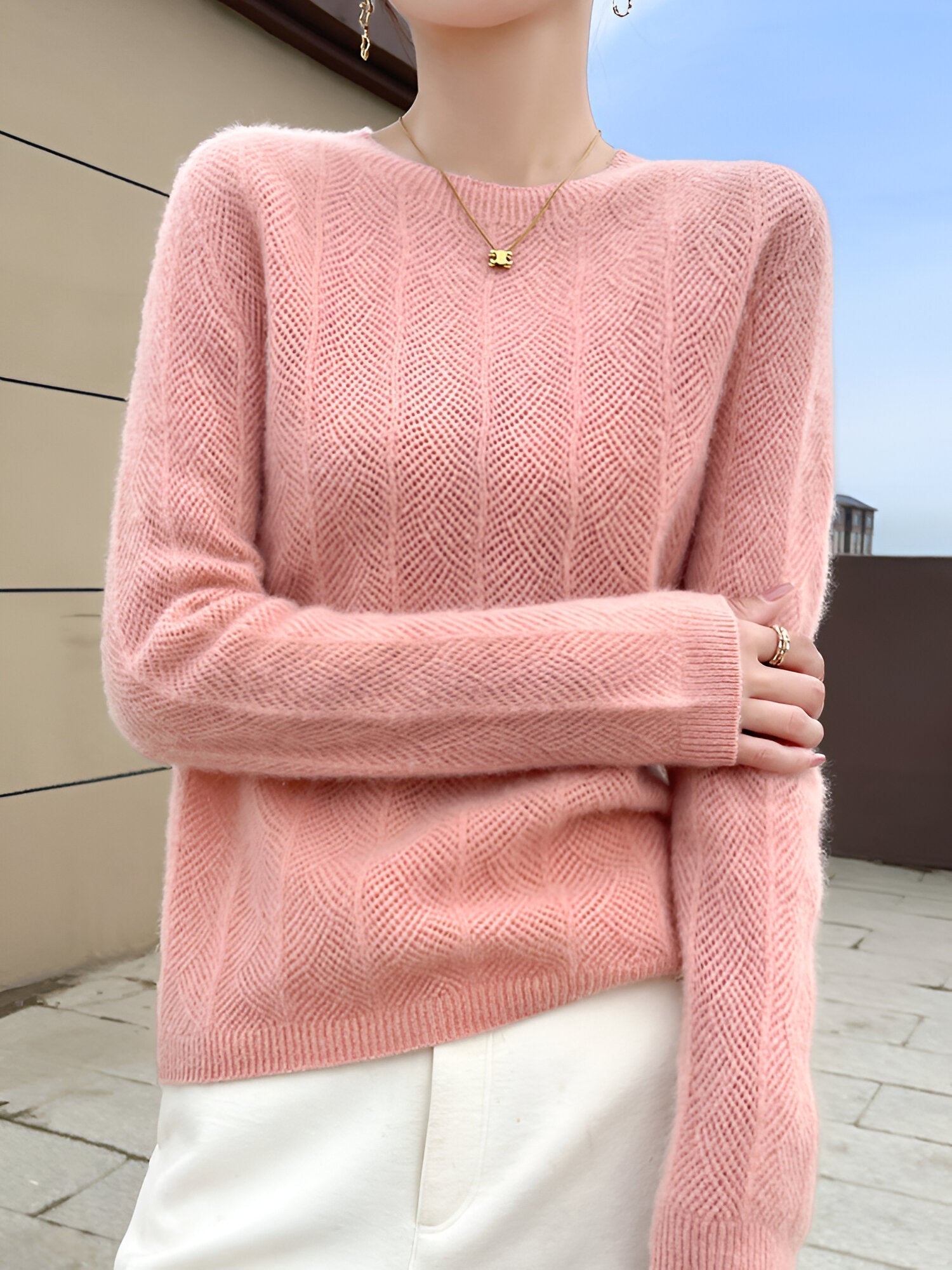 Mika™ - Pull en laine mérinos avec d'élégantes découpes