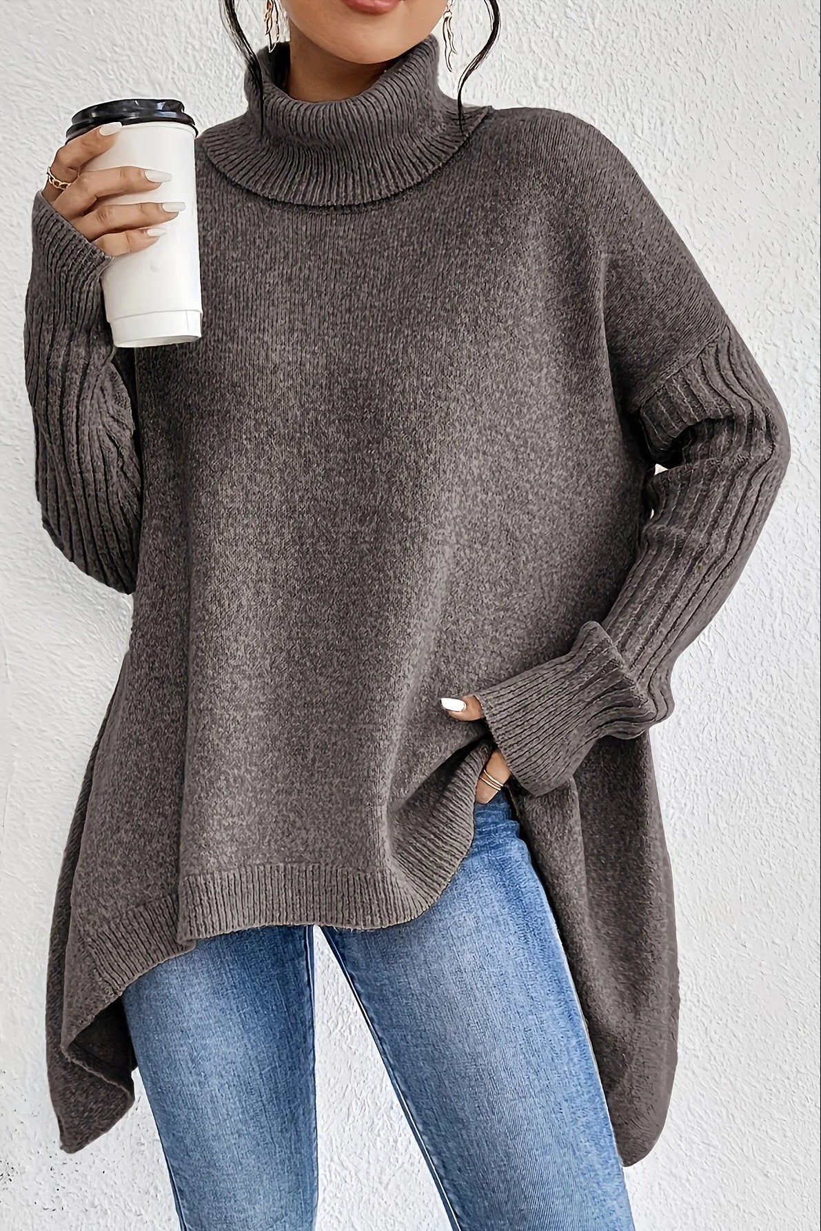 Léocadie - Pull femme oversize à col roulé en maille chaude