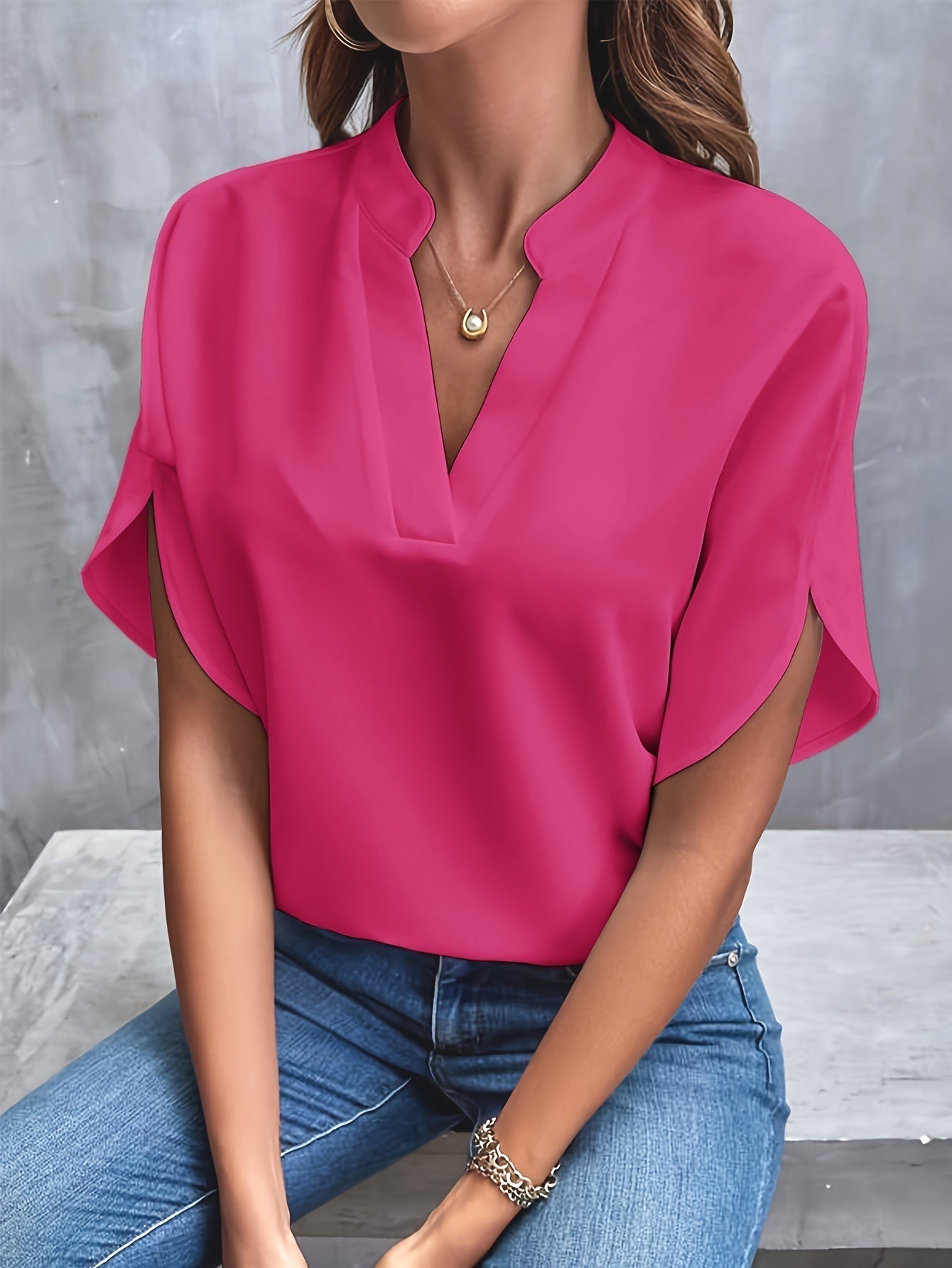 Kiana™ - Blouse Unicolore avec Col en V