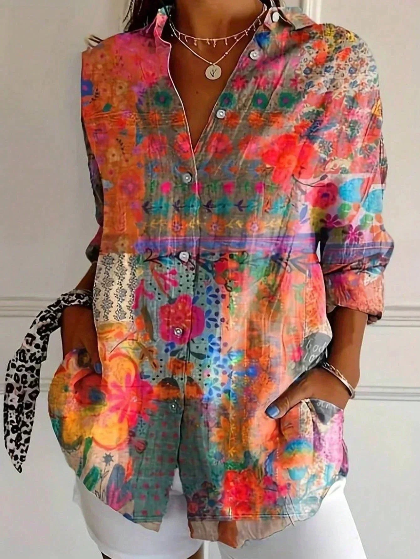 Myzelle™ - Blouse femme fluide imprimée manches longues col V boutonnée élégante