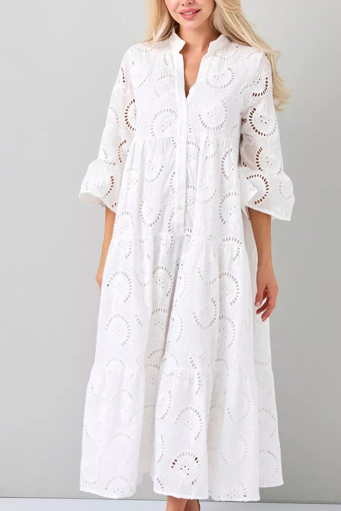 Noa™ - Robe en coton avec manches brodées et col en V