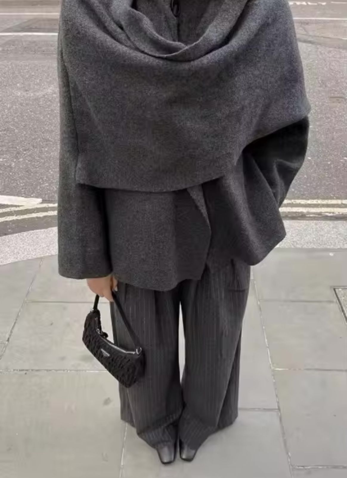 Lizzy™ - Elegante Cape d'hiver