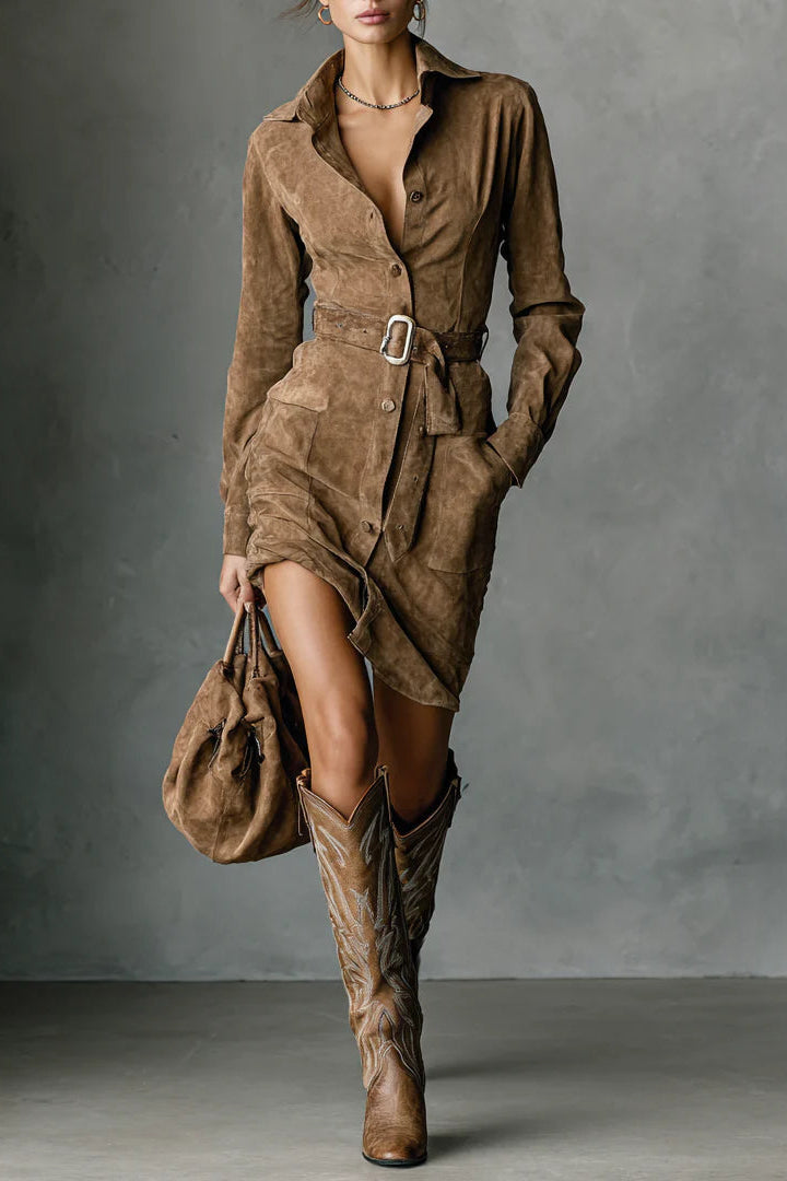 Antje - Robe longue satinée femme à manches cape et drapé élégant