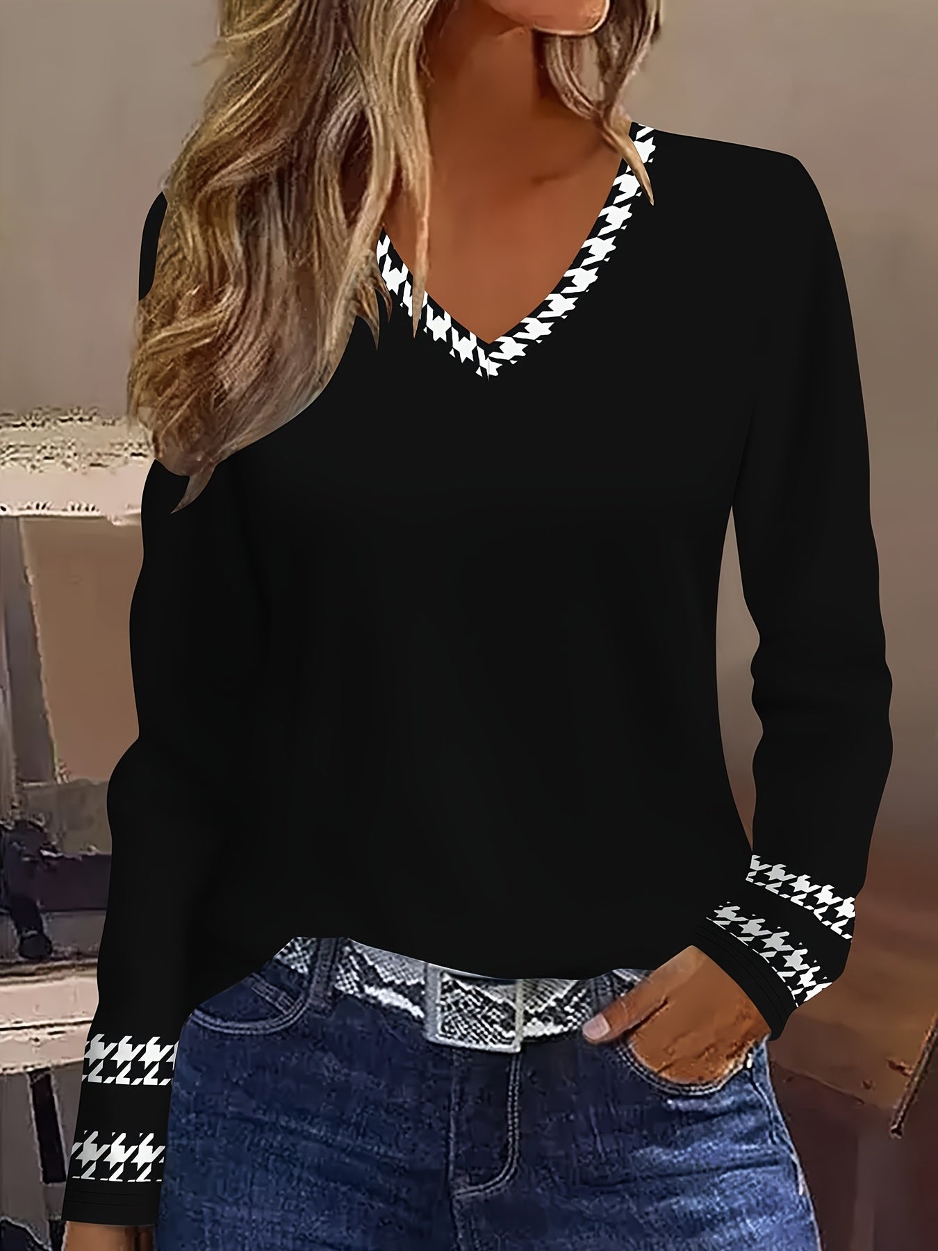 Pavlina - T-shirt Rayé Chic à Col en V