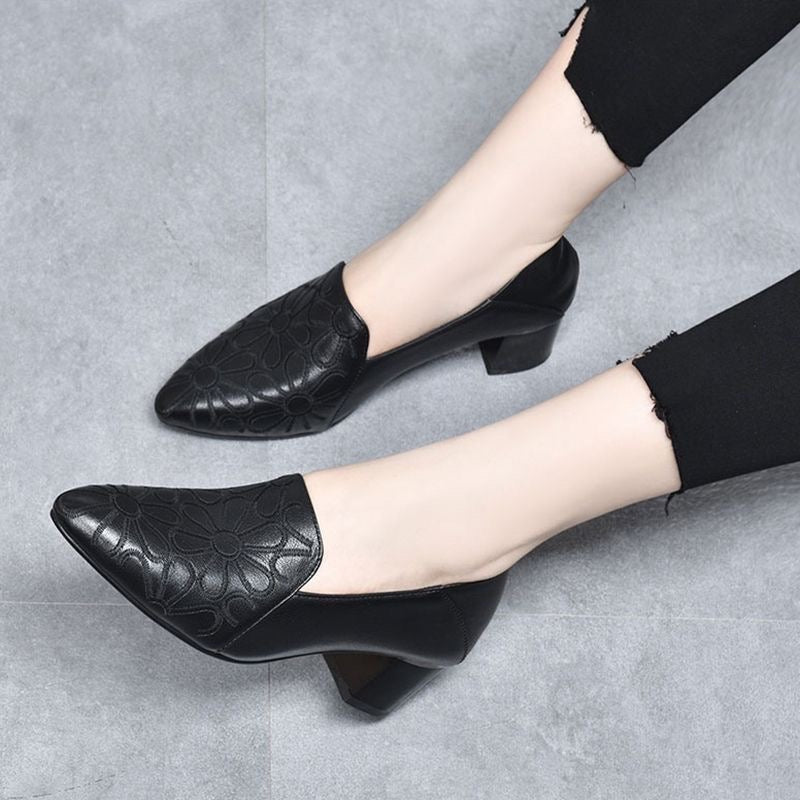 Doralyn™ - Escarpins en Cuir Véritable à Broderies Élégantes