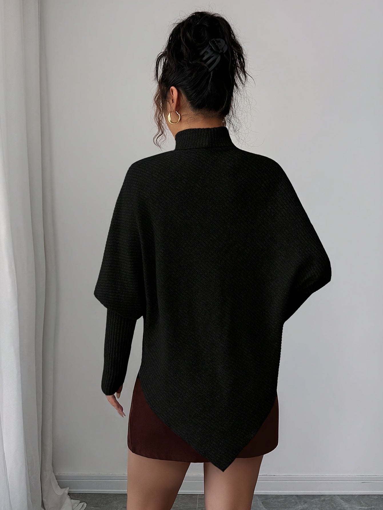 Ilyssa™ - Pull Asymétrique Col Montant Élégance Moderne
