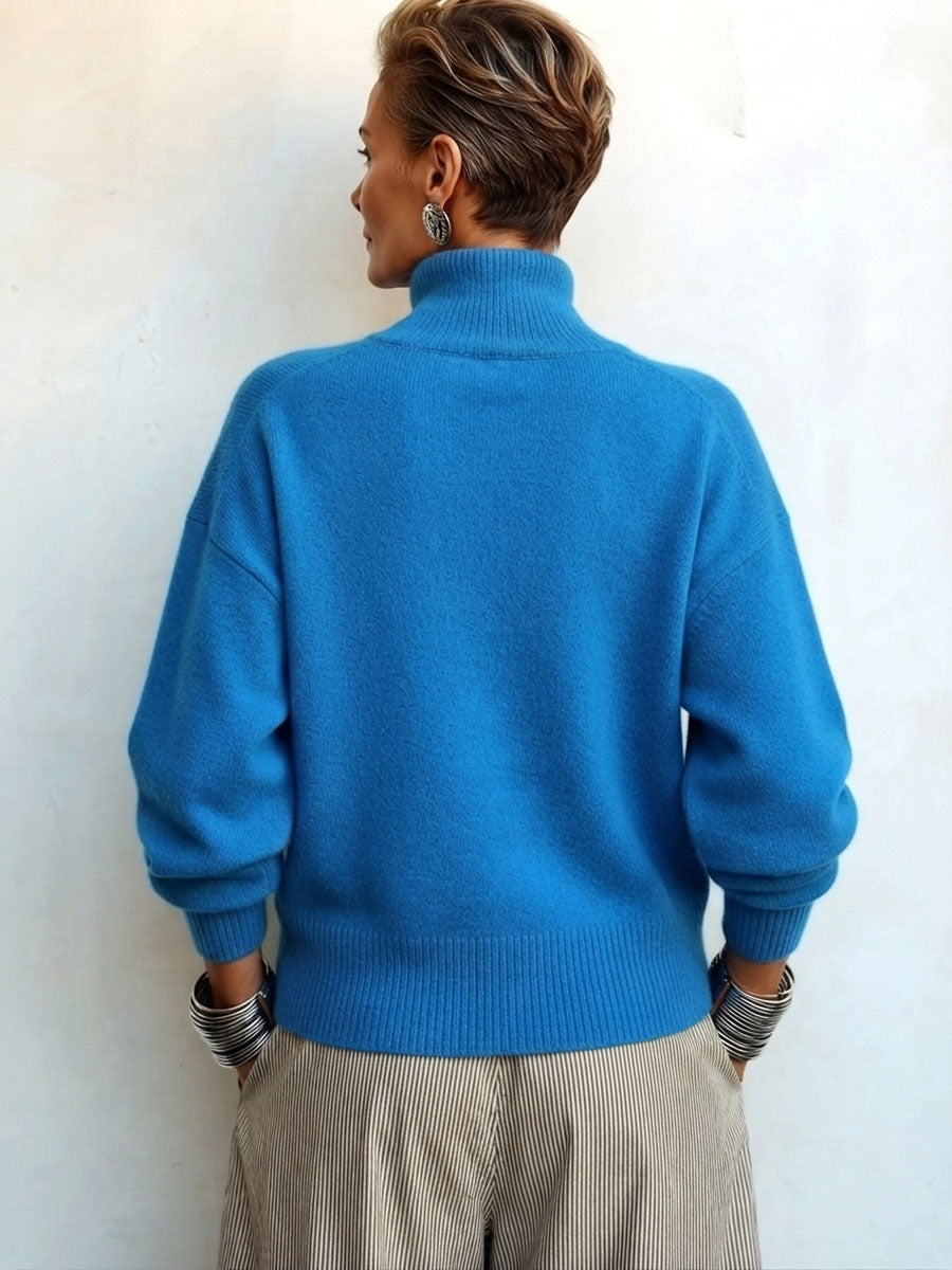 Willemijn - Pull femme à col roulé asymétrique avec boutons dorés