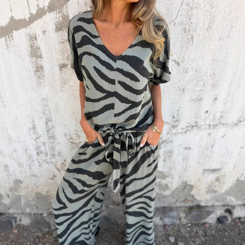 Alina™ - Ensemble top et pantalon à col en V imprimé zèbre
