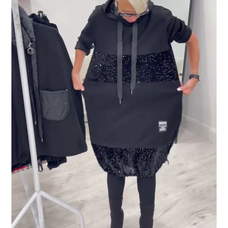 Paviyana - Robe à Capuche Moderne avec Sequins