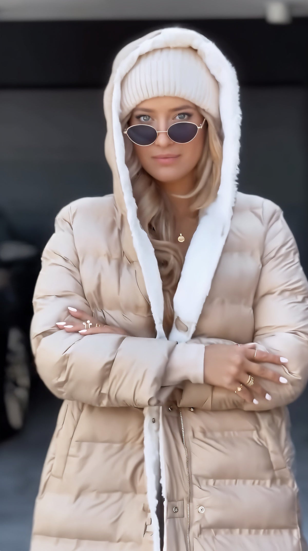 Hennie - Manteau long femme à capuche en fausse fourrure double face